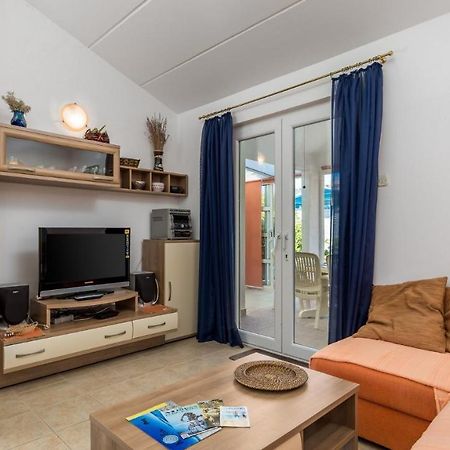 Rona Apartment Aurora Novalja Dış mekan fotoğraf